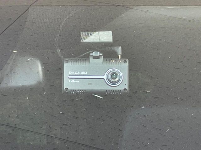 TOYOTA VOXY HYBRID 2019 Image 31