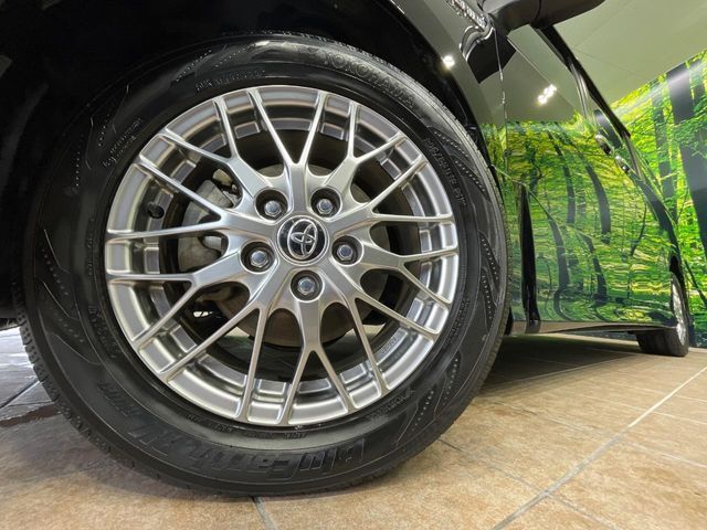 TOYOTA VOXY HYBRID 2019 Image 31