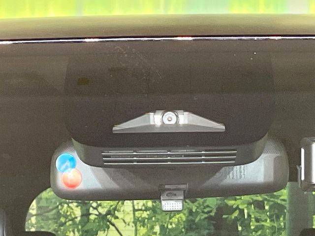 TOYOTA VOXY HYBRID 2024 Image 31