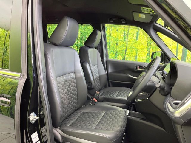 TOYOTA VOXY HYBRID 2024 Image 31