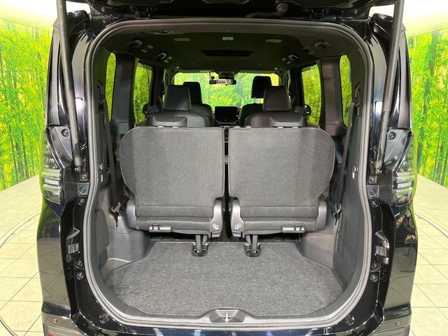 TOYOTA VOXY HYBRID 2024 Image 31