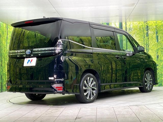 TOYOTA VOXY HYBRID 2024 Image 31