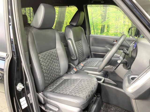 TOYOTA VOXY HYBRID 2023 Image 31