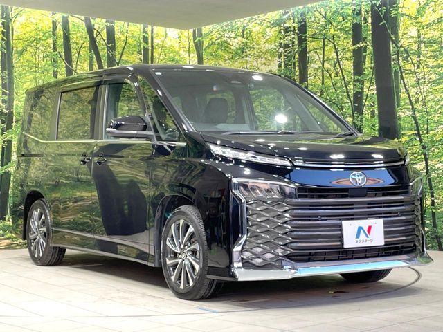 TOYOTA VOXY HYBRID 2023 Image 31