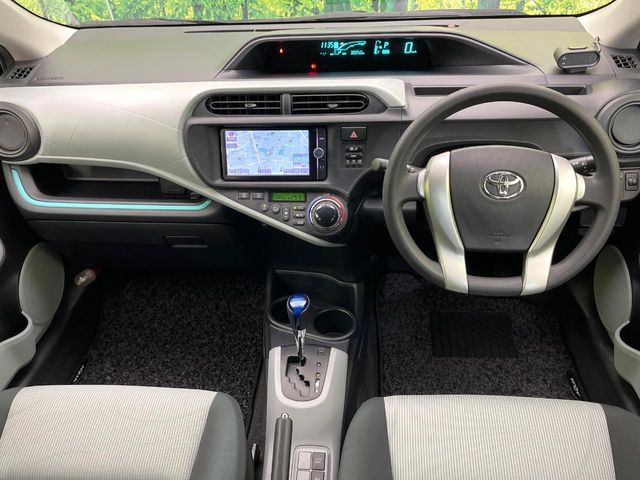 TOYOTA AQUA 2013 Image 31