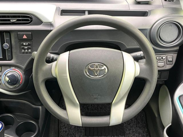 TOYOTA AQUA 2013 Image 31