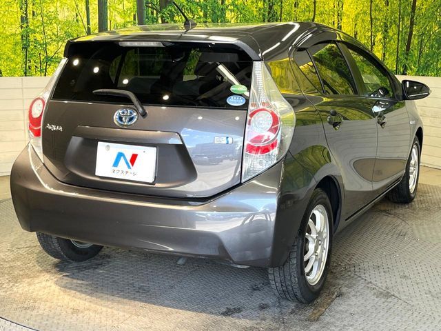 TOYOTA AQUA 2014 Image 31