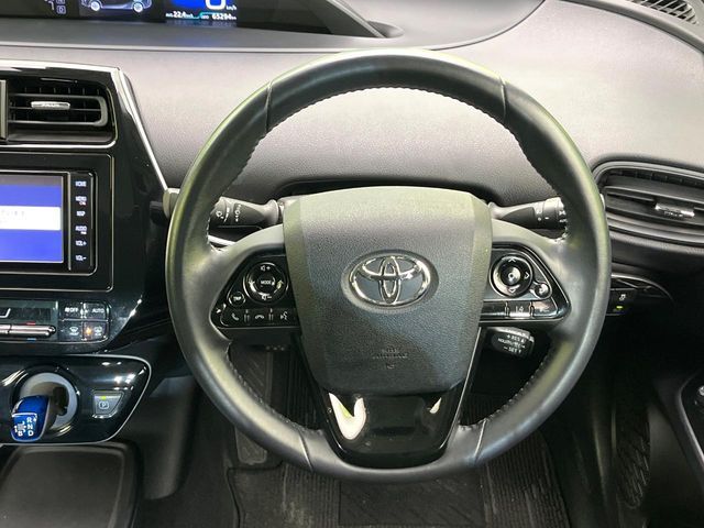 TOYOTA PRIUS 2019 Image 31
