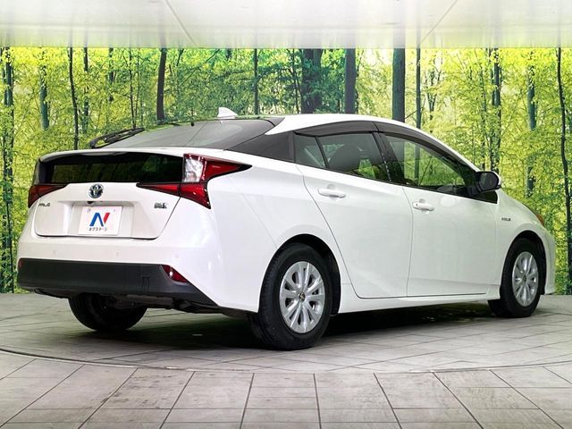 TOYOTA PRIUS 2019 Image 31