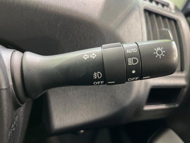 TOYOTA PRIUS ALPHA 2015 Image 31