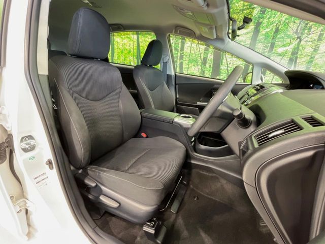 TOYOTA PRIUS ALPHA 2015 Image 31