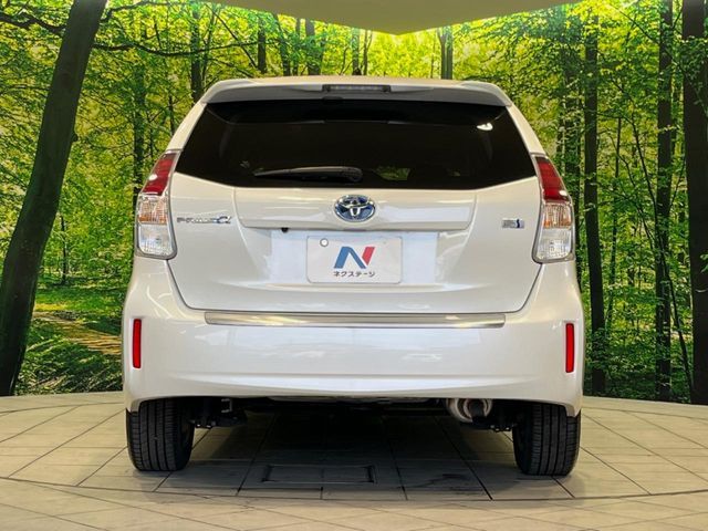 TOYOTA PRIUS ALPHA 2015 Image 31