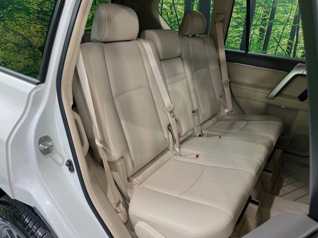 TOYOTA LANDCRUISER PRADO 2023 Image 31