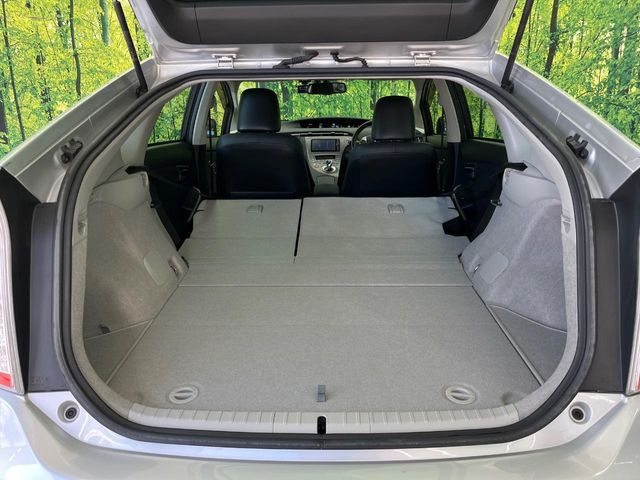 TOYOTA PRIUS 2013 Image 31