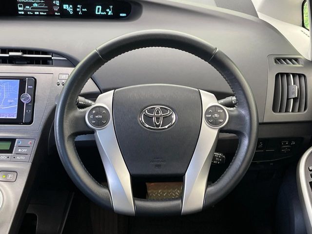 TOYOTA PRIUS 2013 Image 31