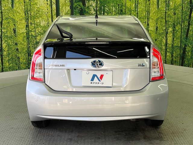 TOYOTA PRIUS 2013 Image 31