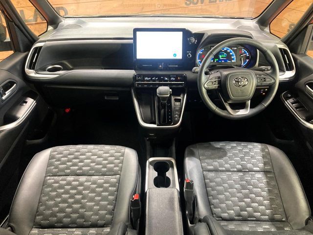 TOYOTA VOXY HYBRID 2024 Image 31