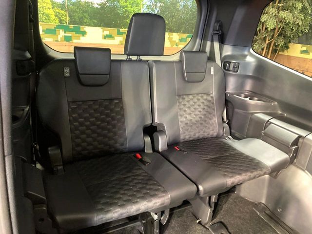 TOYOTA VOXY HYBRID 2024 Image 31