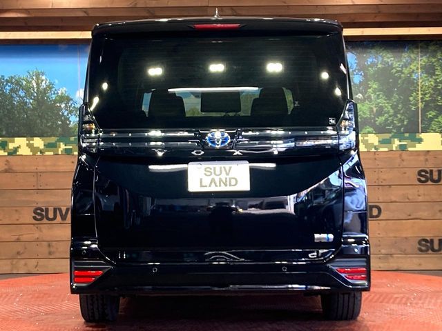 TOYOTA VOXY HYBRID 2024 Image 31