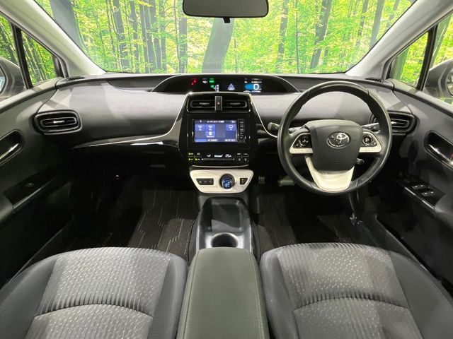TOYOTA PRIUS 2017 Image 31