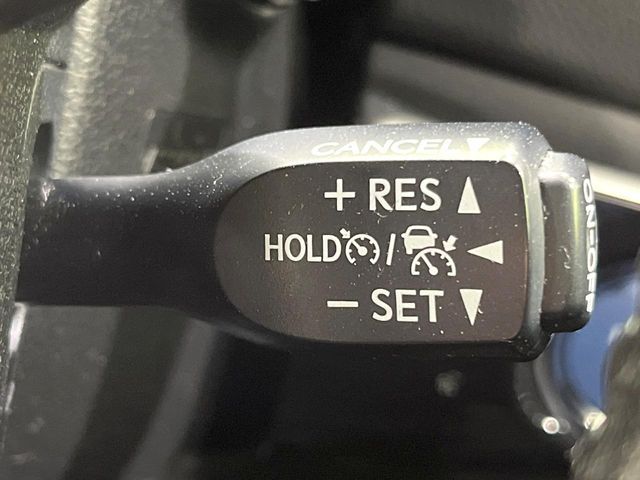 TOYOTA PRIUS 2017 Image 31