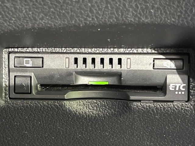 TOYOTA PRIUS 2017 Image 31