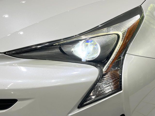 TOYOTA PRIUS 2017 Image 31