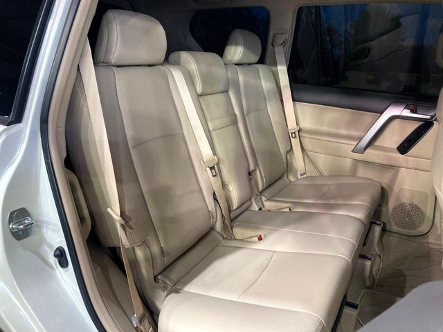 TOYOTA LANDCRUISER PRADO 2023 Image 31