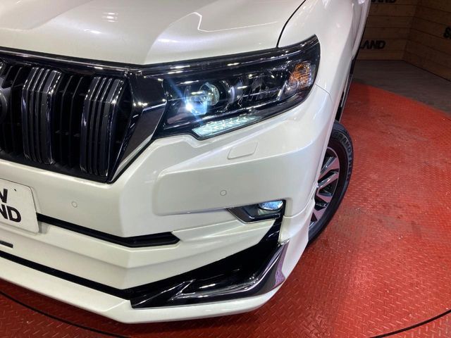 TOYOTA LANDCRUISER PRADO 2023 Image 31