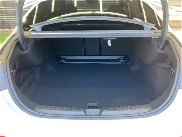 MERCEDES BENZ E CLAS 2025 Image 31