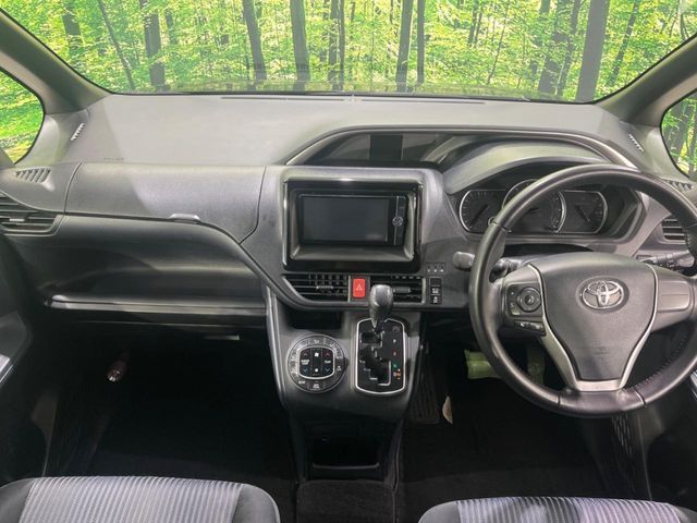 TOYOTA VOXY 4WD 2015 Image 31