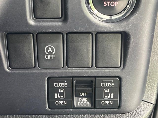 TOYOTA VOXY 4WD 2015 Image 31