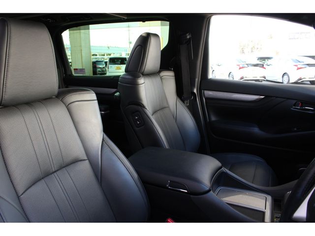 TOYOTA ALPHARD HYBRID 4WD 2019 Image 31