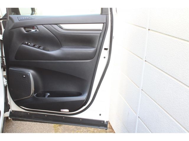 TOYOTA ALPHARD HYBRID 4WD 2019 Image 31