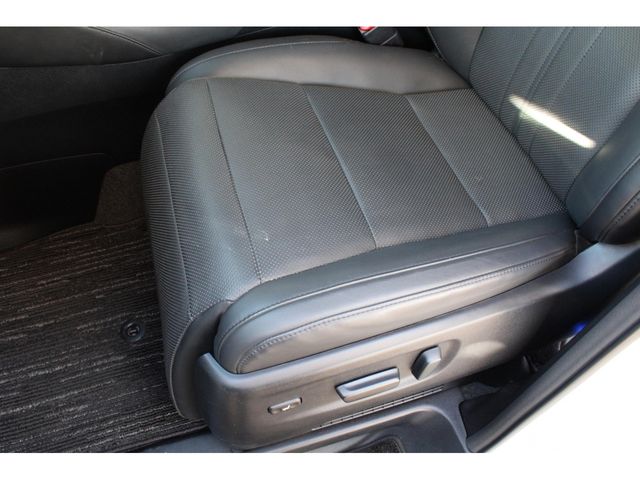 TOYOTA ALPHARD HYBRID 4WD 2019 Image 31