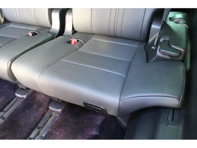 TOYOTA ALPHARD HYBRID 4WD 2019 Image 31