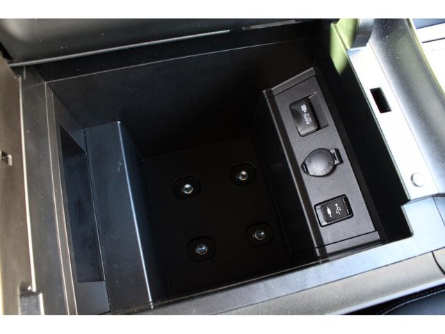 TOYOTA ALPHARD HYBRID 4WD 2019 Image 31