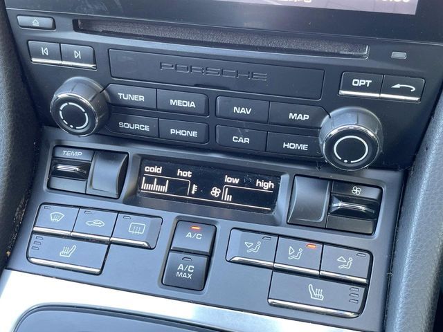 PORSCHE 718BOXSTER 2017 Image 31