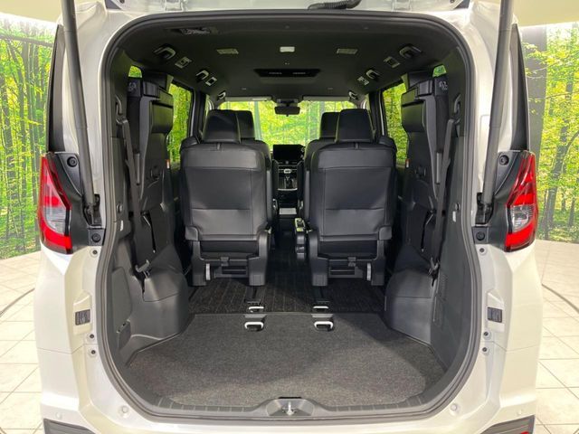 TOYOTA NOAH 2023 Image 31