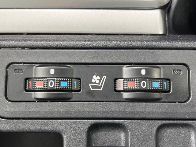 TOYOTA LANDCRUISER PRADO 2023 Image 31