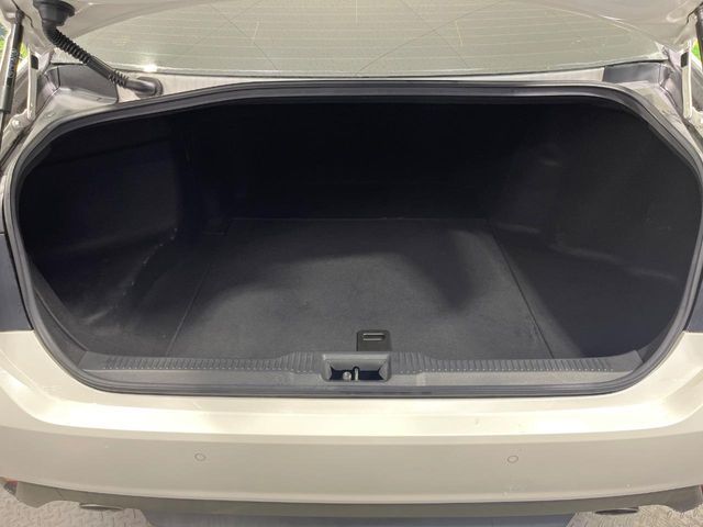 TOYOTA CROWN SEDAN HYBRID 2018 Image 31