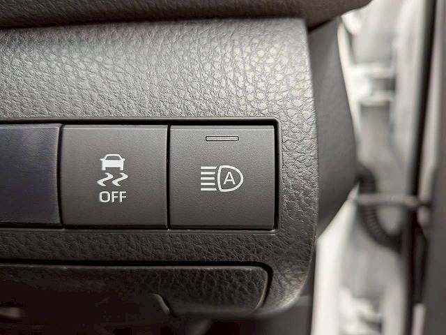 TOYOTA CAMRY HYBRID 2021 Image 31