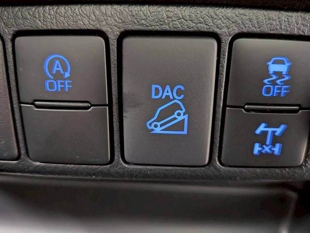 TOYOTA HILUX 4WD 2023 Image 31