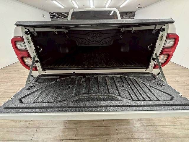 TOYOTA HILUX 4WD 2023 Image 31