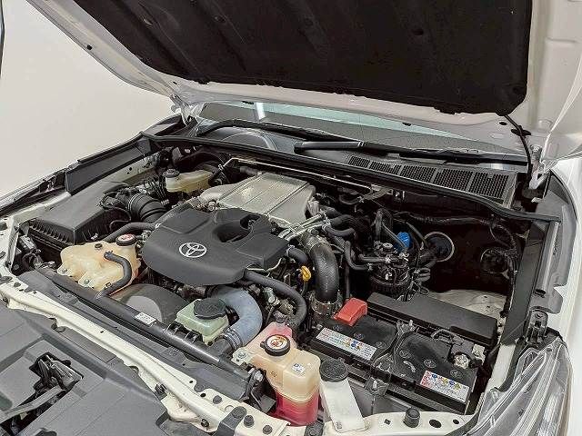 TOYOTA HILUX 4WD 2023 Image 31