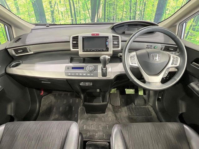 HONDA FREED HYBRID 2015 Image 31
