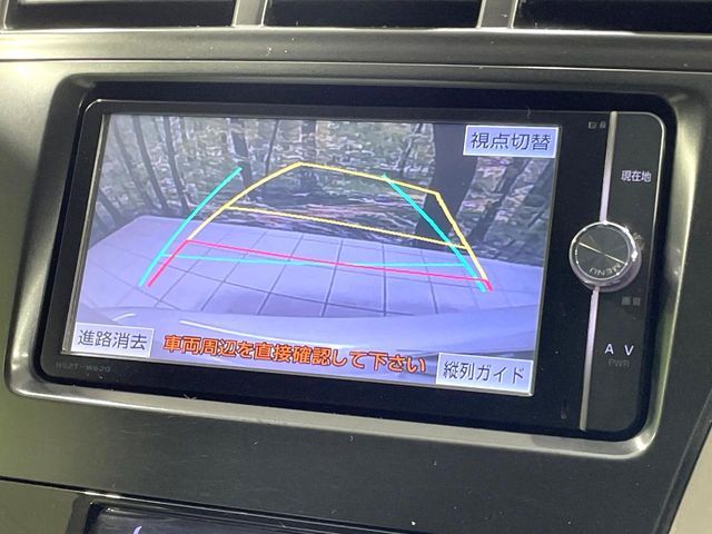 TOYOTA PRIUS ALPHA 2013 Image 31