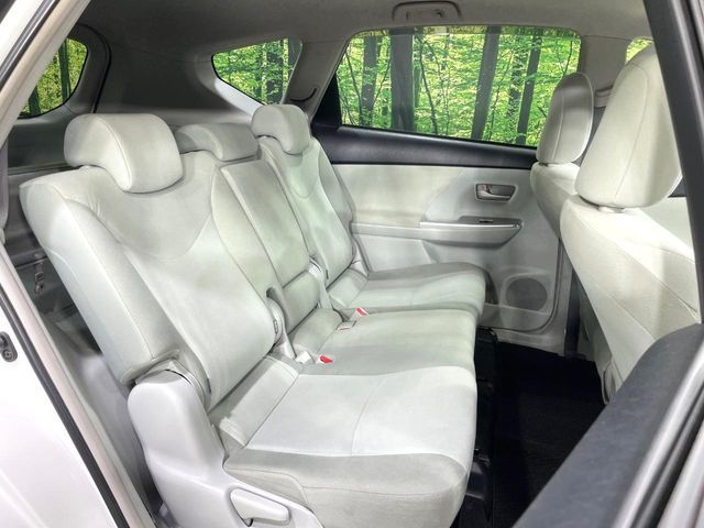 TOYOTA PRIUS ALPHA 2013 Image 31