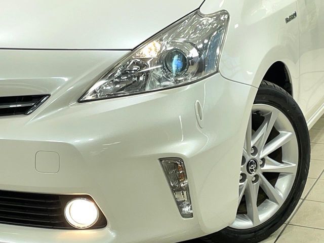 TOYOTA PRIUS ALPHA 2013 Image 31