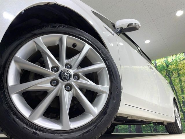 TOYOTA PRIUS ALPHA 2013 Image 31